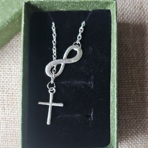 NIB Elegant Silver Tone Infinity Lariat Style Cross Knecklace 16" W/ 2" Extender